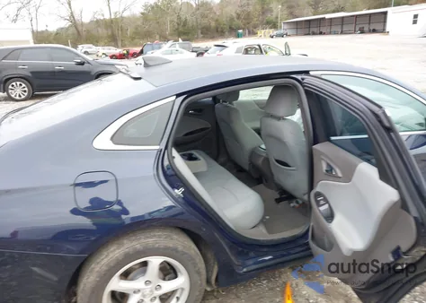 2017 Chevrolet Malibu Ls z USA, uszkodzony, nr VIN 1G1ZB5ST2HF234731